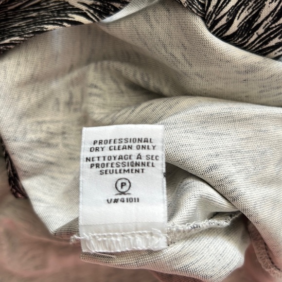 Diane Von Furstenberg Wrap Dress - size 4 - Picture 6 of 14